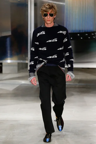 Look 12